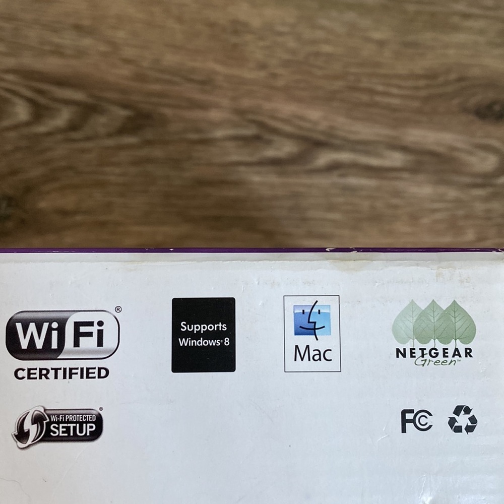 NIB NETGEAR AC-1600 Dual Band WiFi Cable Router Modem in Black - Picture 12 of 12